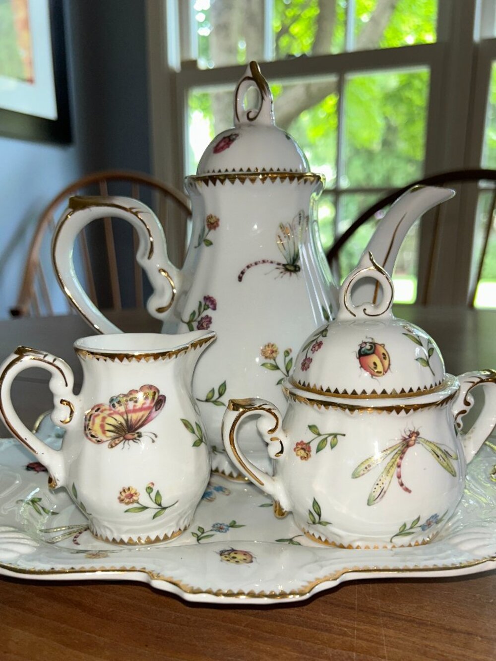 L. Godinger & Co Porcelain Individual Tea Set, Pot, creamer, sugar tray,